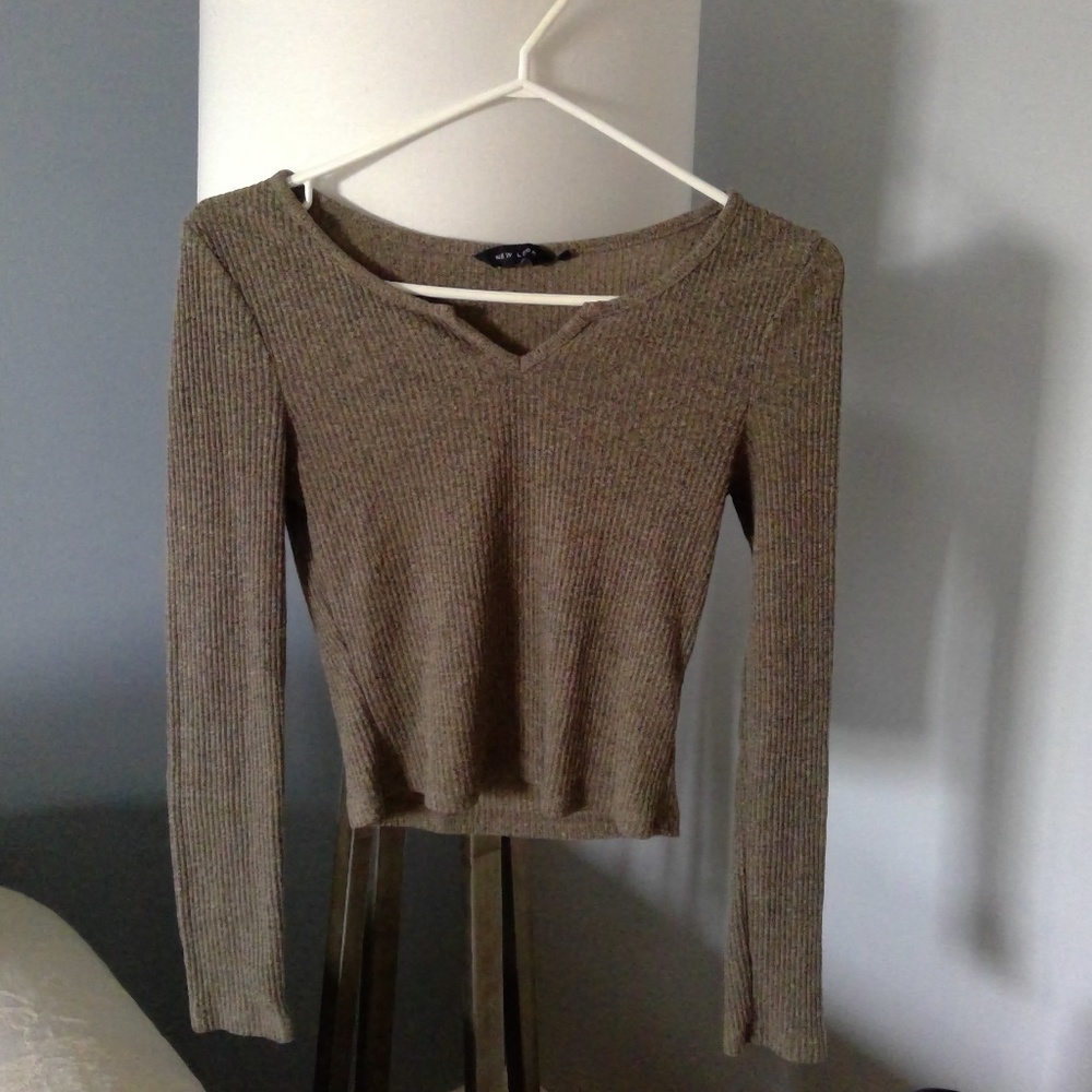 Green crop top